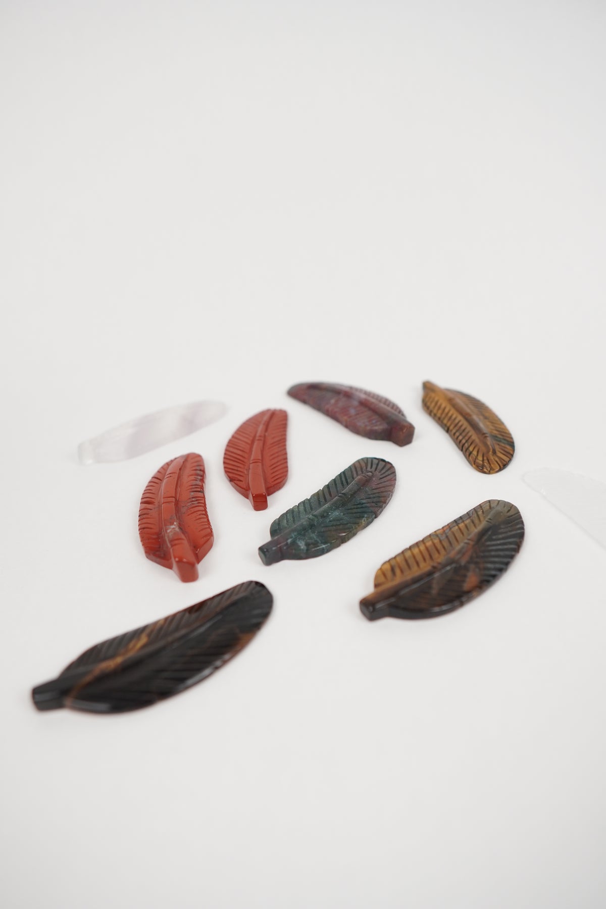 Intuitively Chosen Feather Carving